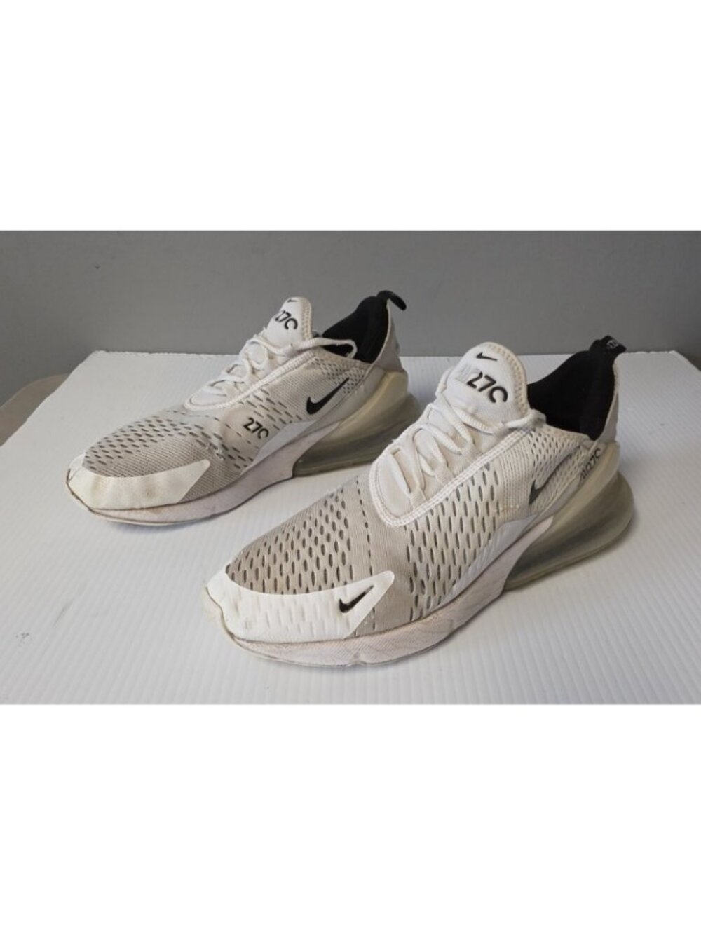 Nike Air Max 270 Men's Low Top Mesh Sneaker White/Black Size 10